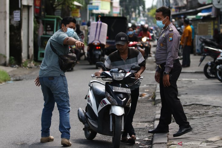 Operasi protokol kesehatan dengan sanksi denda