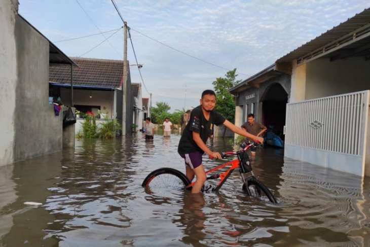 Banjir Melanda Wilayah Kabupaten Kediri Puluhan Orang Mengungsi