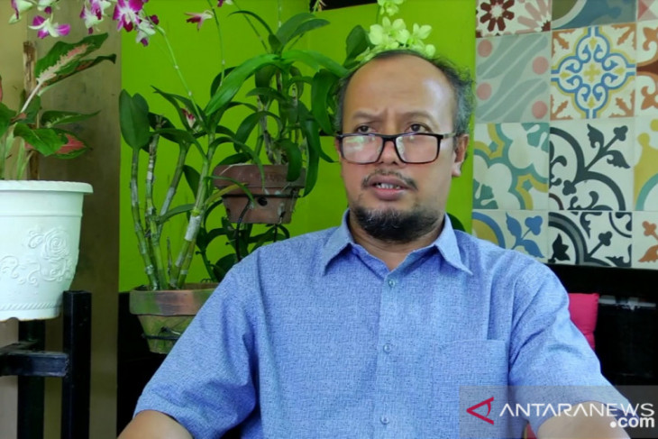 YLKI imbau apotek tidak jual obat COVID-19 tanpa resep dokter