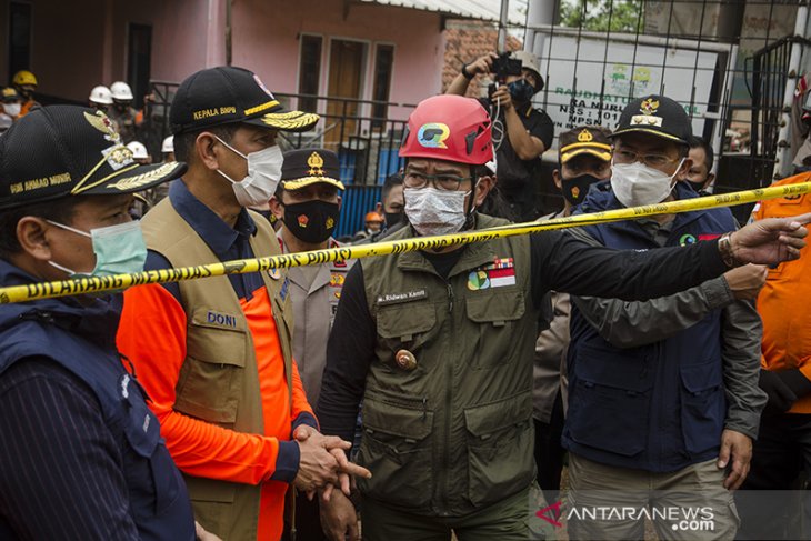 Kepala BNPB tinjau longsor Sumedang 