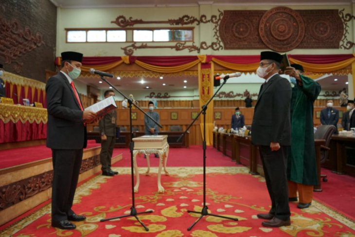 Ketua DPRD Provinsi Jambi lantik Syahruddin, PAW Anwar Sadat