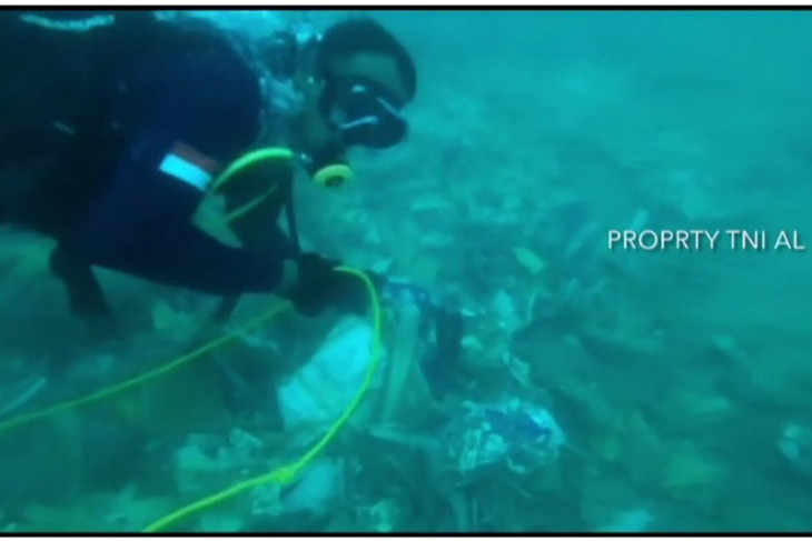 Penampakan bawah laut di lokasi jatuhnya pesawat Sriwijaya Air SJ-182 (video)