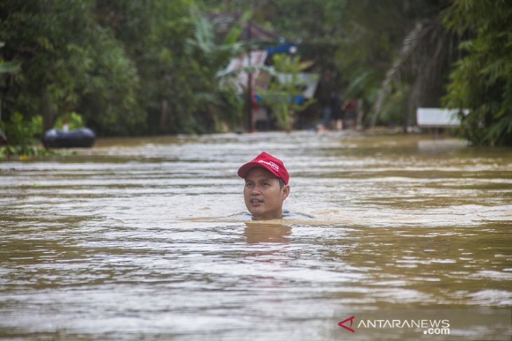 Banjir Rendam Enam Desa di Kecamatan Simpang Empat