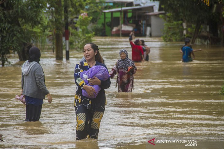 Banjir Rendam Enam Desa di Kecamatan Simpang Empat