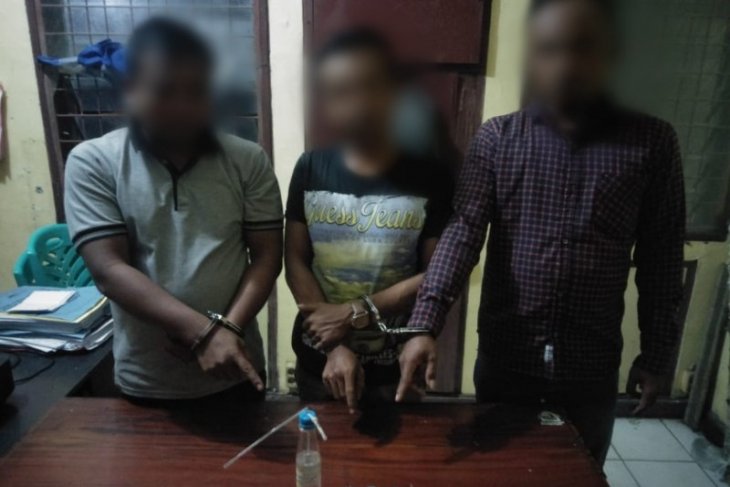 Ngisap sabu sama-sama, tiga pemuda diamankan polisi