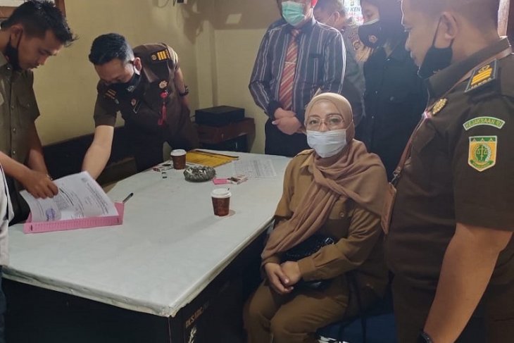 Kejati Jambi tahan seorang PNS terkait pengadaan tanah dan anggaran fiktif