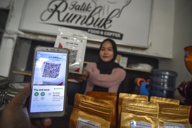 Membiasakan bertransaksi secara nontunai saat pandemi