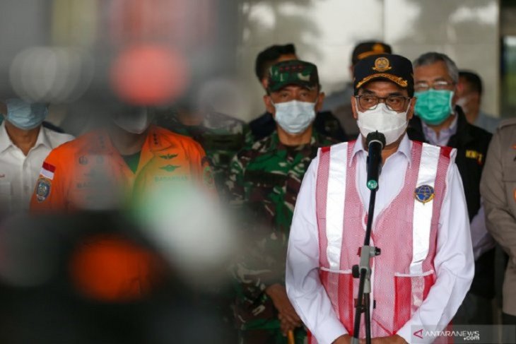 President issues three directives on handling of SJ-182 crash