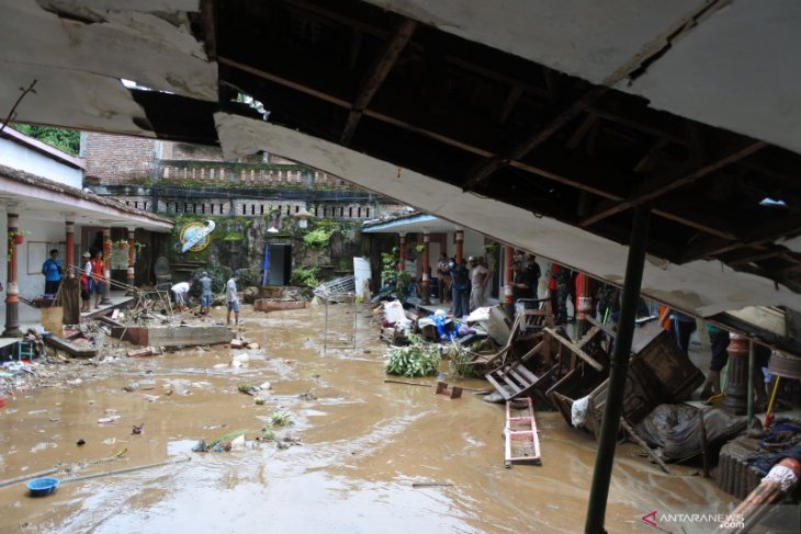Banjir Bandang Jember