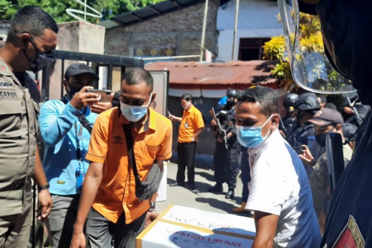 PT. Pos Indonesia Cabang Ambon distribusi vaksin COVID-19
