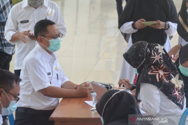 Wabup Gorontalo Utara nyatakan siap divaksin COVID-19