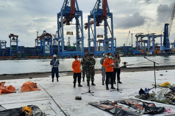 Fokus pencarian pada hari keenam utamakan korban dan CVR Sriwijaya SJ 182