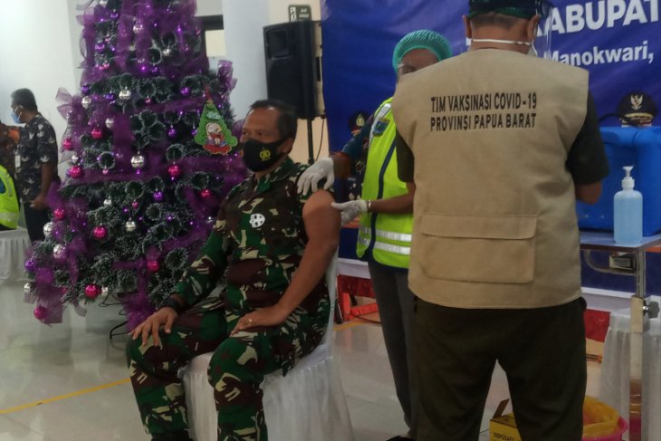3.367 tenaga kesehatan Papua Barat terima vaksin COVID-19 tahap satu