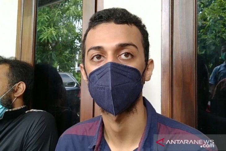 Pesan Syeikh Ali Jaber minta putranya tetap jaga shalat dan ibu