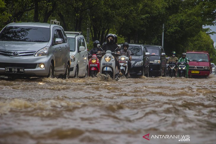 Ruas Jalan di Kota Banjarmasin Terendam Banjir