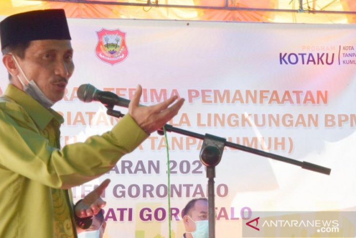 Bupati Gorontalo resmikan infrastruktur Program