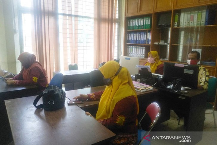 Pegawai di Lhokseumawe wajibkan pakai batik