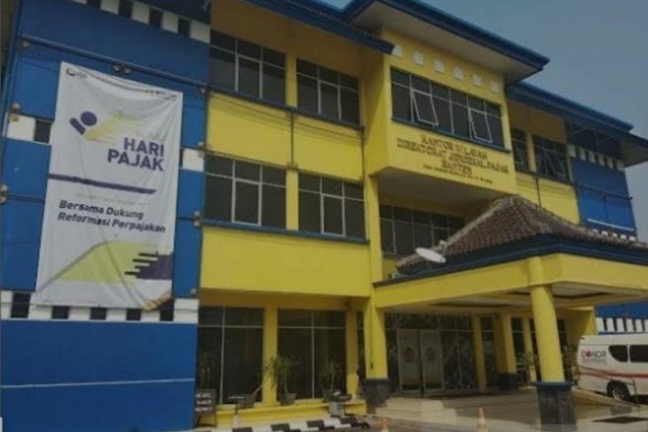 Tersangka tindak pidana perpajakan diserahkan ke Kejaksaan Banten