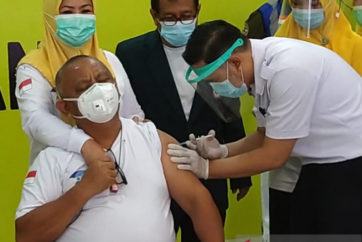 Gubernur Gorontalo : vaksin yang saya pakai asli, bukan air