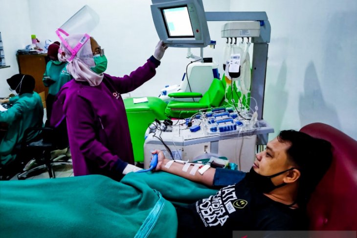 PMI: baru divaksin COVID-19 tidak bisa langsung donor darah