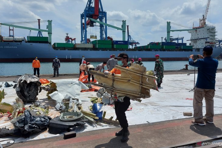 360 penyelam dikerahkan di hari kedelapan pencarian Sriwijaya Air