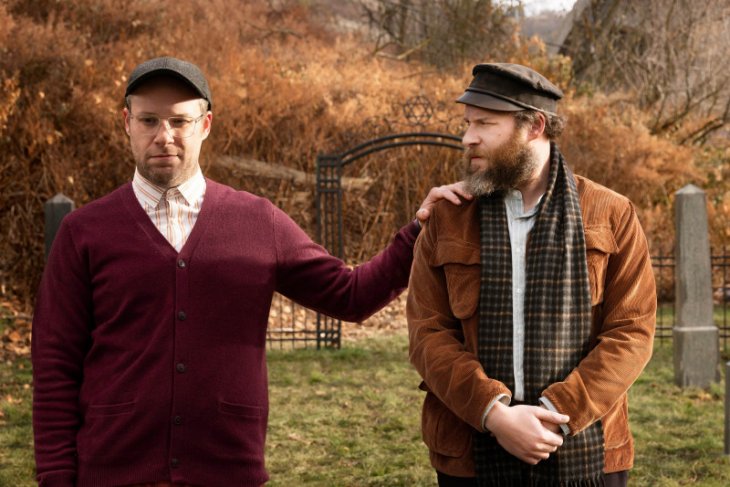 Seth Rogen berperan ganda di film