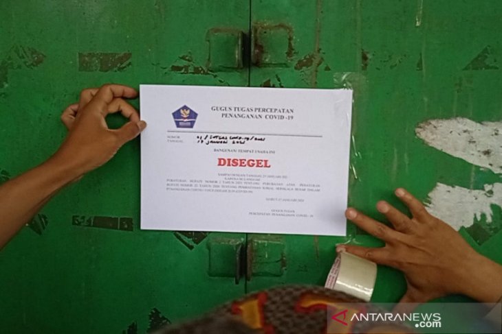 Lewati batas waktu ditentukan, Satpol PP segel GOR