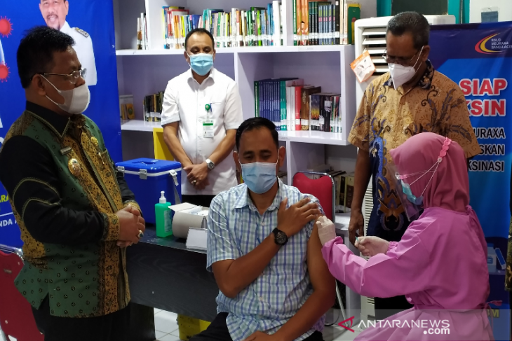 Warga diimbau disiplin prokes selama vaksinasi, pelanggar tetap disanksi