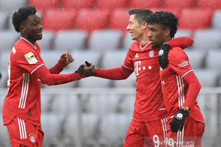 Bayern kembali ke jalur kemenangan usai membekuk Freiburg 2-1