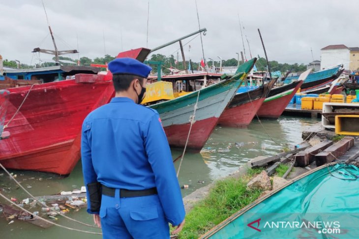 Satpolair Polres Bangka Barat imbau nelayan waspadai angin kencang
