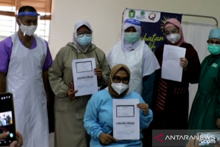 Sebanyak 639 tenaga kesehatan RSUD Soedarso Pontianak divaksin COVID-19