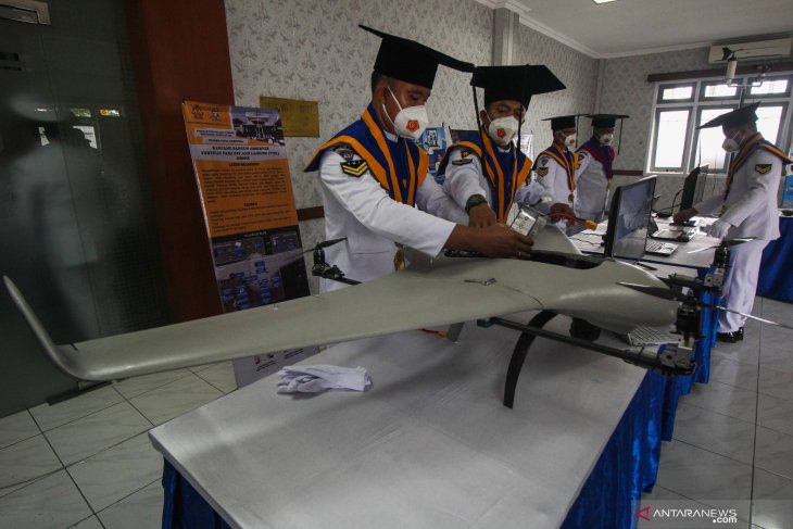 Drone pengintai bawah air karya prajurit wisudawan STTAL