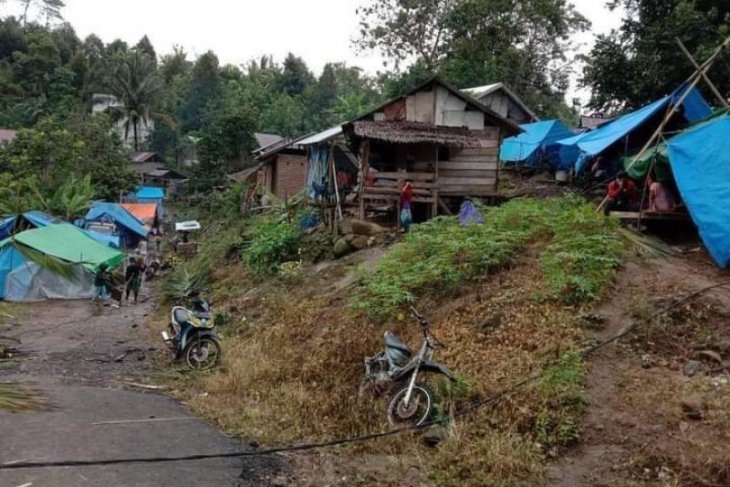 Masyarakat terisolir di Majene sambut gembira kabar bantuan pemerintah