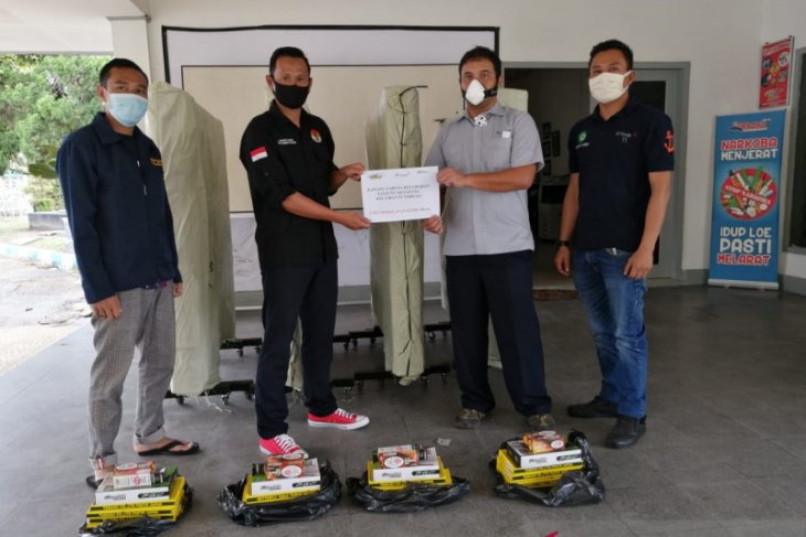PT Timah Serahkan Sarana Olahraga untuk Karang Taruna Ketapang