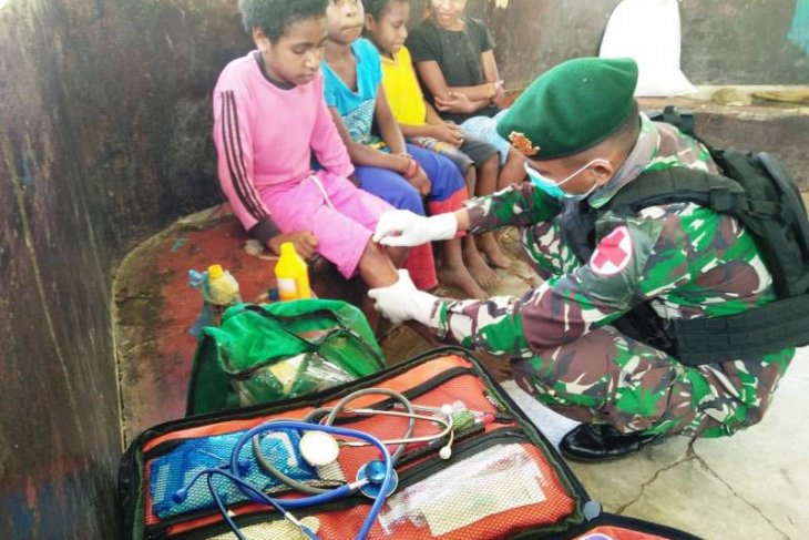 TNI AD beri layanan kesehatan gratis warga Papua
