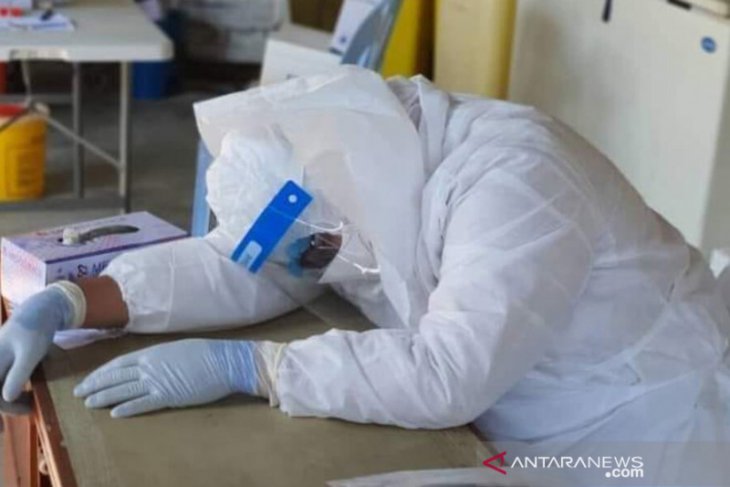 Kepenatan bertugas, Seorang dokter COVID-19 di Malaysia meninggal dunia