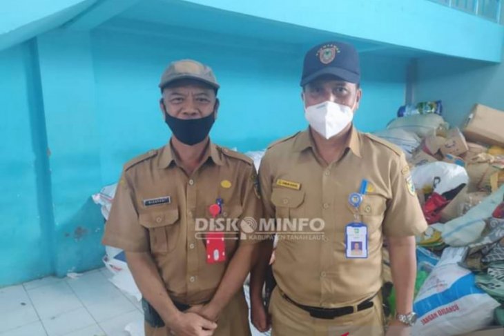 Pemkab Tanah Laut salurkan bantuan beras untuk warga terdampak banjir