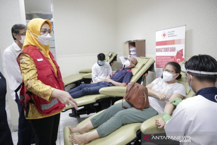 PMI Tangsel distribusikan kantong plasma konvalesen ke RS