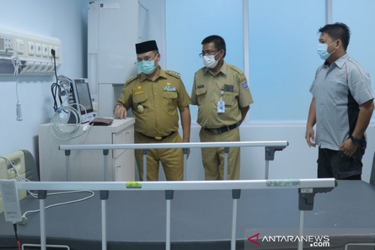 Gubernur Babel tinjau kesiapan operasional RS khusus COVID-19