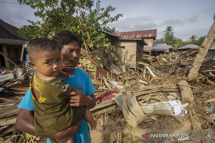 Dampak Banjir Bandang di Hulu Sungai Tengah