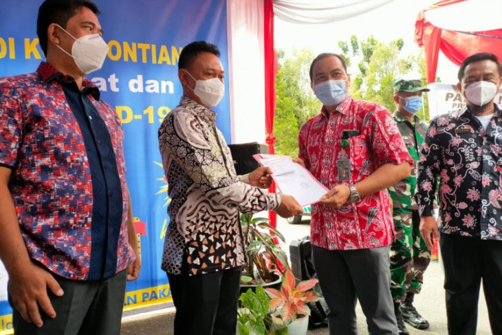 Pemkot Pontianak lakukan vaksinasi pada berbagai golongan masyarakat