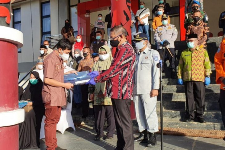 Gubernur serahkan santunan dari Jasa Raharja kepada ahli waris korban Sriwijaya