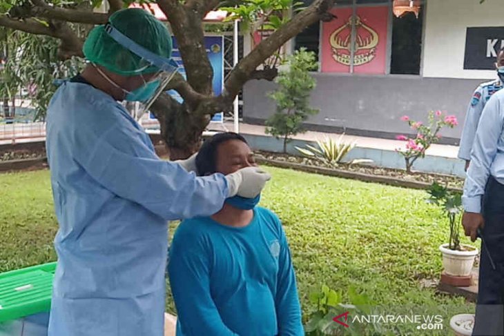 Menjaga narapidana dari corona