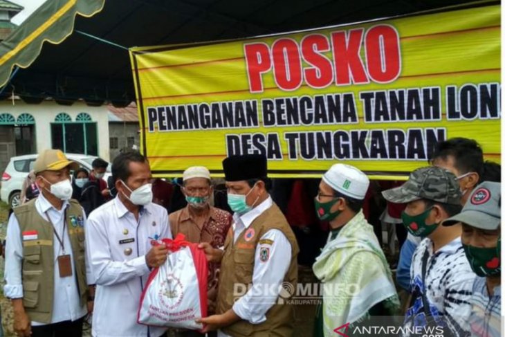 Gubernur tinjau posko pengungsian korban banjir dan tanah longsor