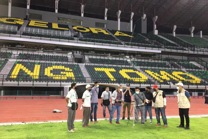 Tenaga ahli pastikan pencahayaan Stadion GBT di atas standar