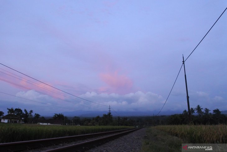 Status Gunung Raung Naik Waspada