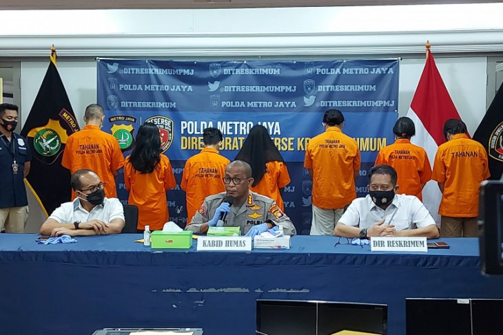 Polisi tangkap 7 orang terlibat pemalsuan surat tes COVID-19