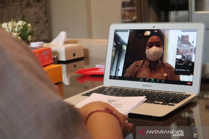 Bupati Tabanan luncurkan Program "Kopi Pewarta"