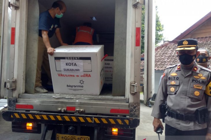 Tidak ada penolakan dari nakes Kota Sukabumi untuk divaksinasi (video)