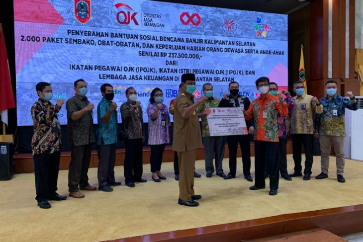 OJK dan industri jasa keuangan galang dana bantu korban bencana banjir Kalsel